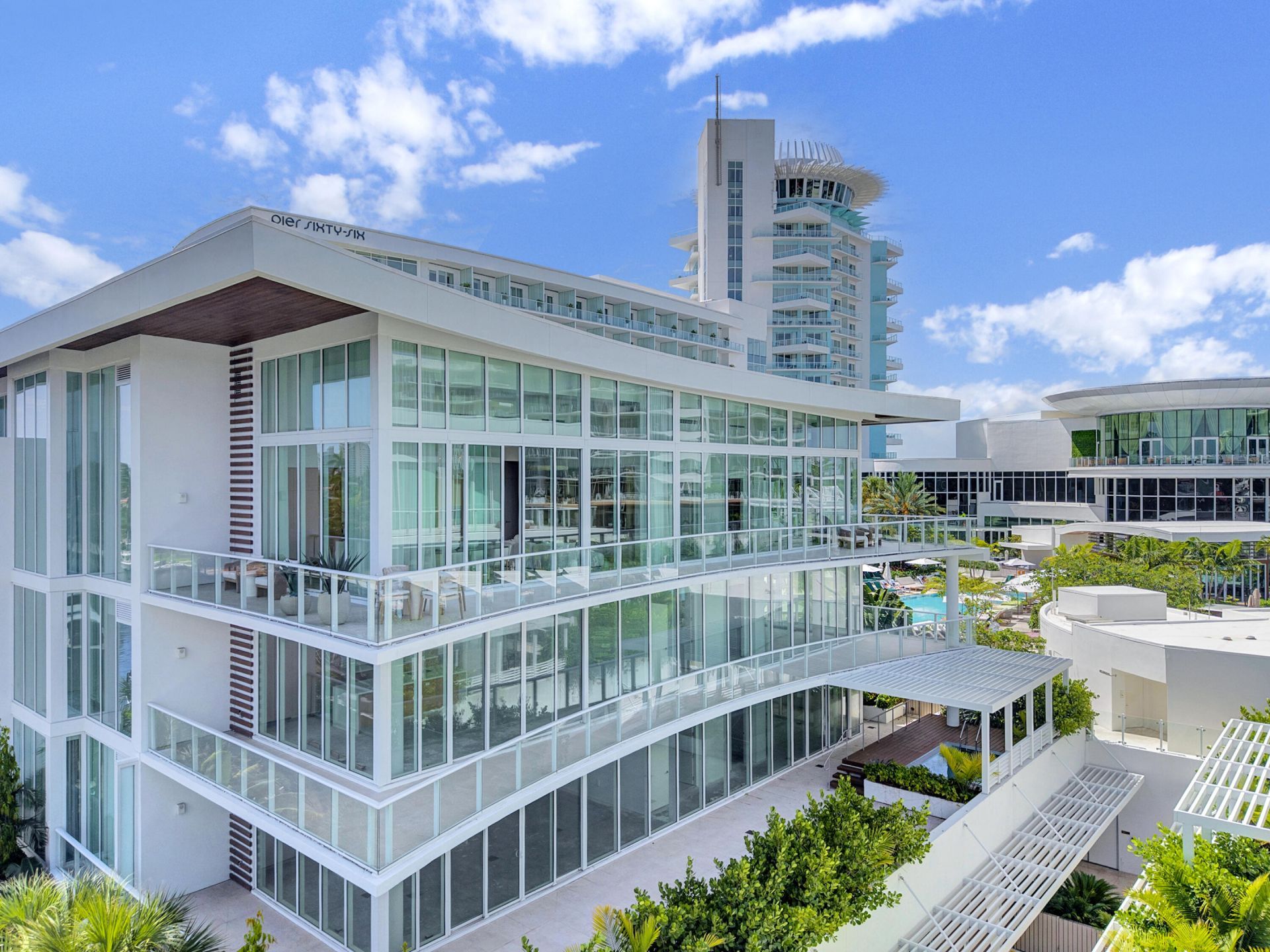 2321 SE 17th Street, Unit 401, Fort Lauderdale, FL 33316 Photo