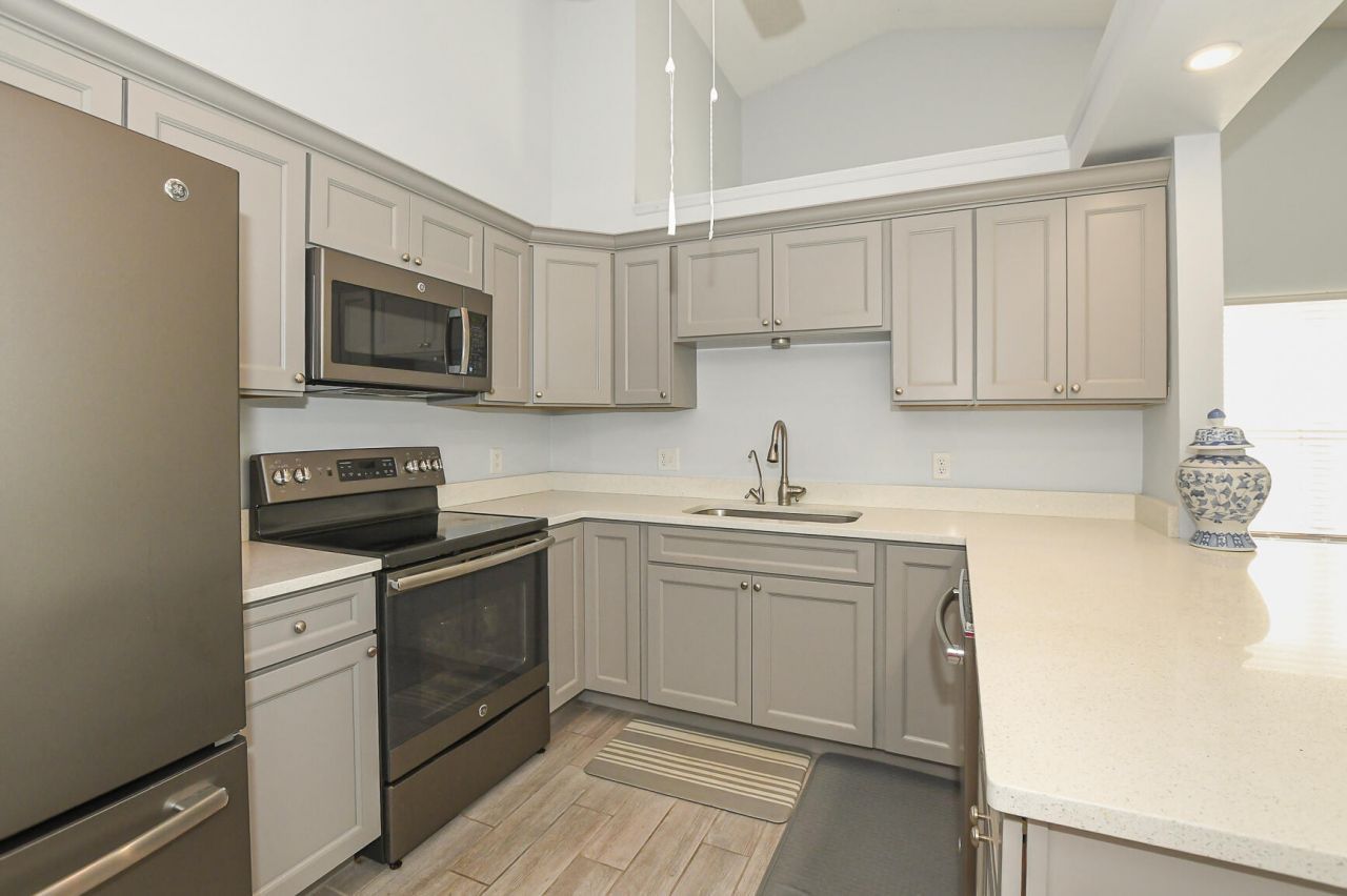 2640 SE Tropical E Circle, Port Saint Lucie, FL 34952 Photo