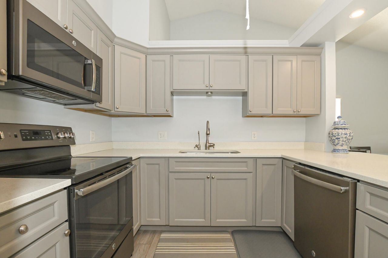 2640 SE Tropical East Circle, Port Saint Lucie, FL 34952 Photo