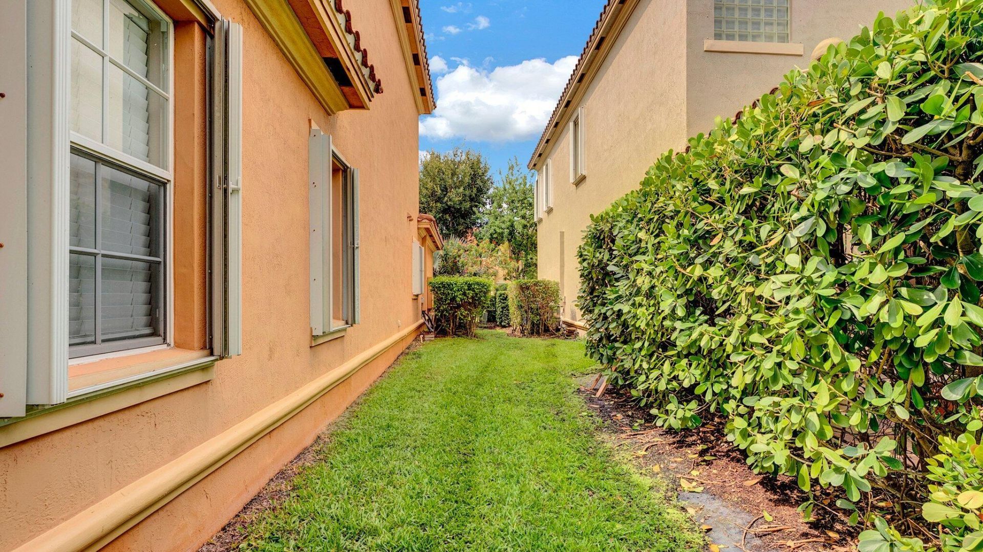 10641 Willow Oak Court, Wellington, FL 33414 Photo