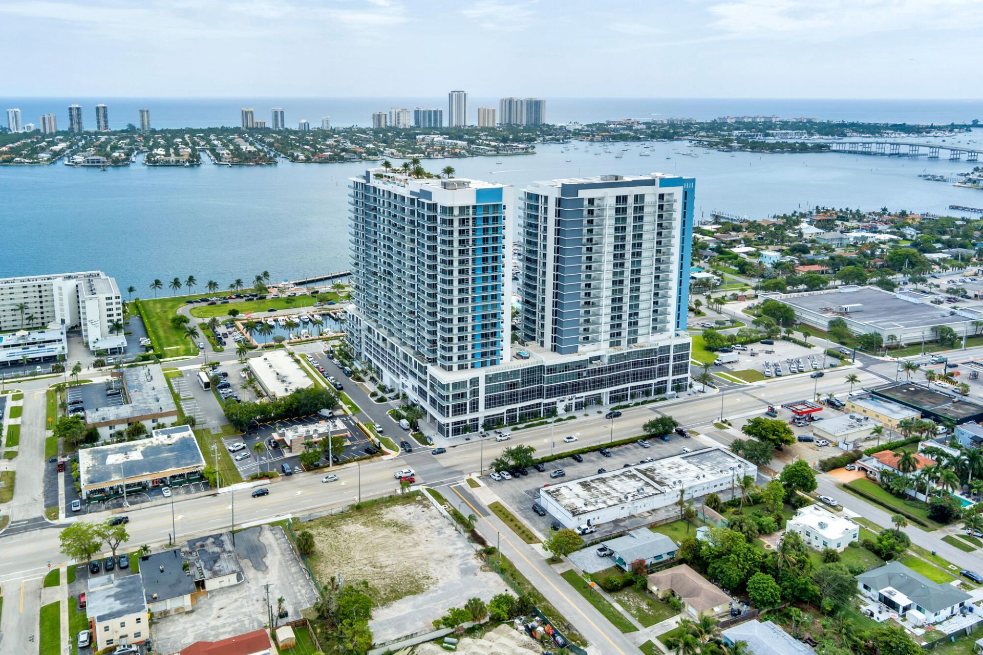 220 Lake Shore Drive, Unit 1813, Lake Park, FL 33403 Photo