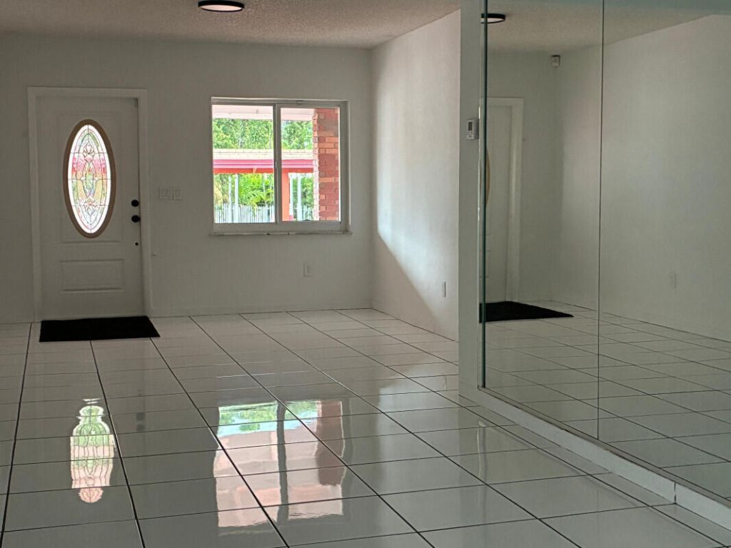 2828 SW 2nd Street, Miami, FL 33135 Photo