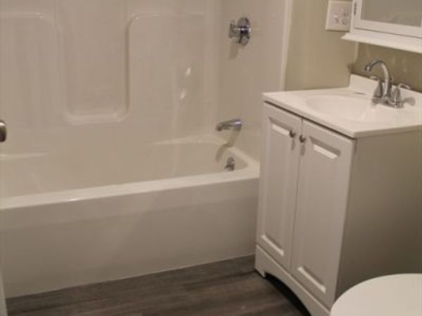 142 Main St, Unit 2, Upton, MA 01568