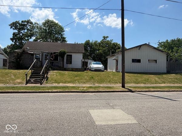 1313 E Scott Street, Vincennes, IN 47591