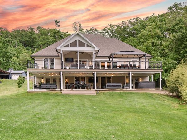 11911 W Grandview Drive , Columbus, IN 47201