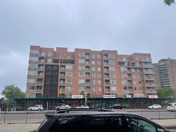63-14 queens Boulevard , Unit 6B, Woodside, NY 11377