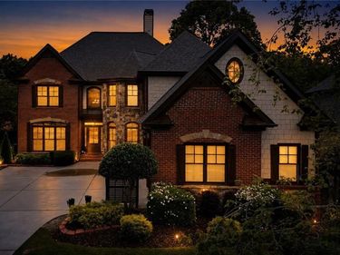 4607 Cardinal Ridge Way, Flowery Branch, GA 30542
