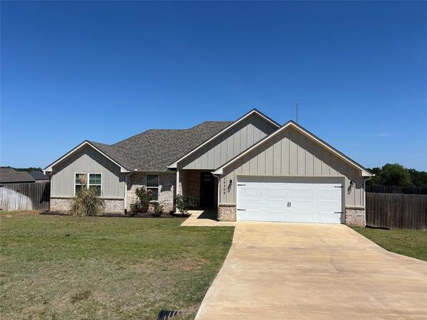 16208 Tulare , Lindale, TX 75771