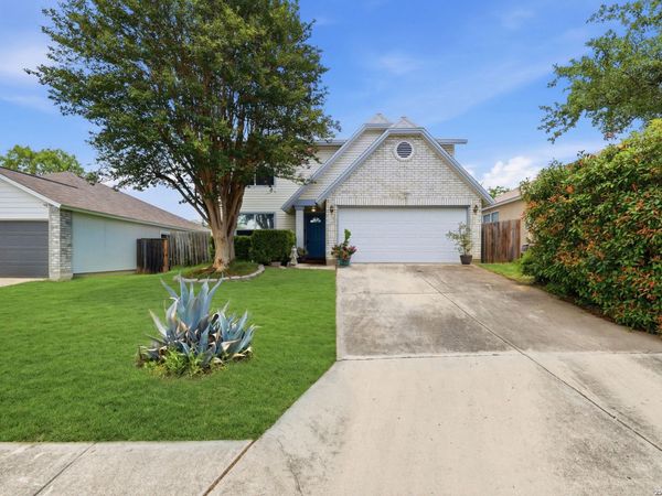 906 VILLAGE BR, San Antonio, TX 78245