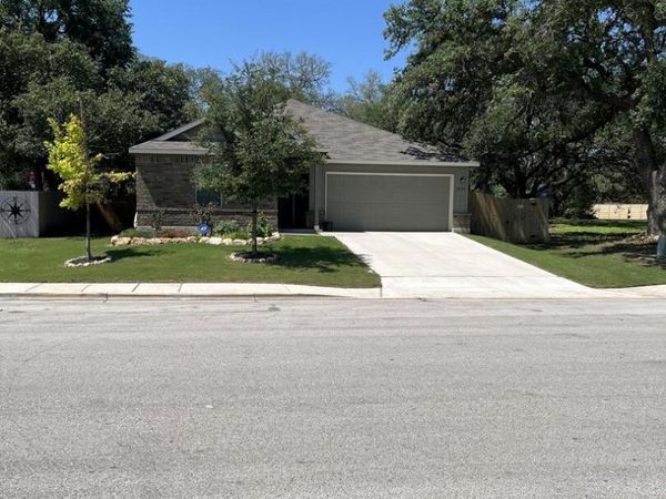 2972 Greenbriar, Seguin, TX 78155