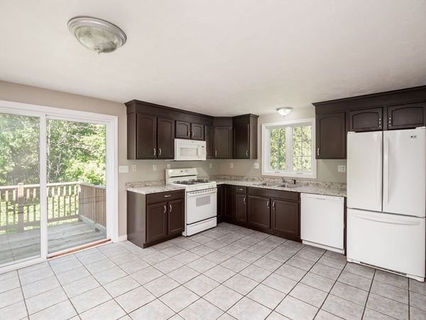 90A Loxwood St, Worcester, MA 01604