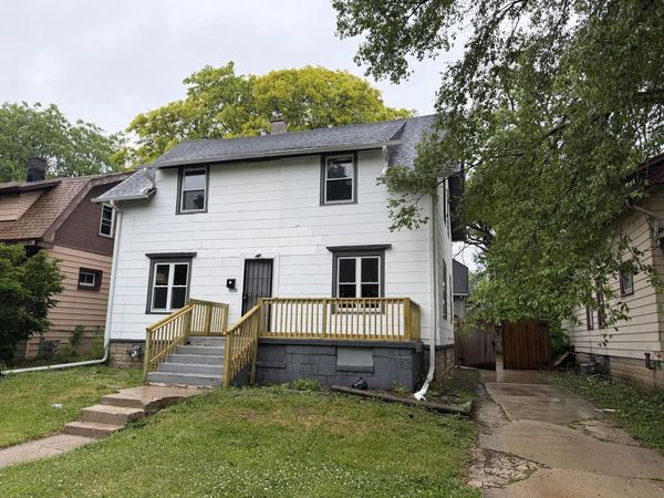 3726 W Fairmount AVENUE, Milwaukee, WI 53209