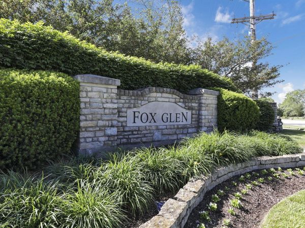 327 Fox Glen Drive E, Pickerington, OH 43147