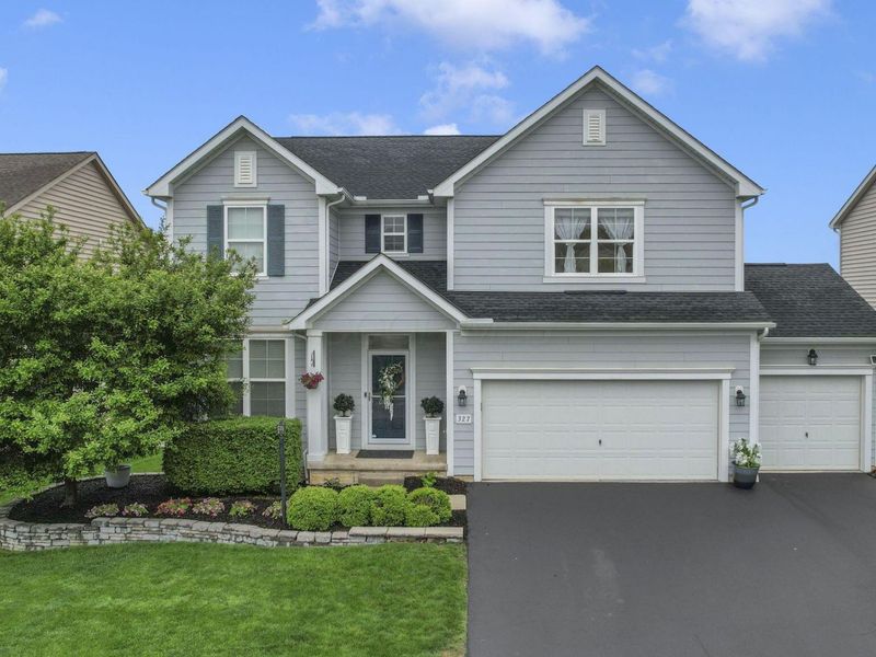 327 Fox Glen Drive E, Pickerington, OH 43147 Photo 2