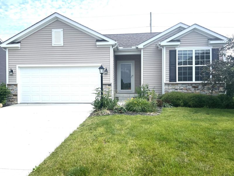 727 Lorenzo Drive , Marysville, OH 43040 Photo 1