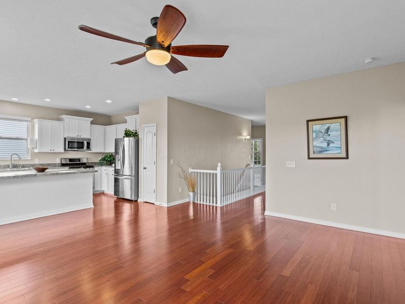 727 Lorenzo Drive, Marysville, OH 43040 Photo 2