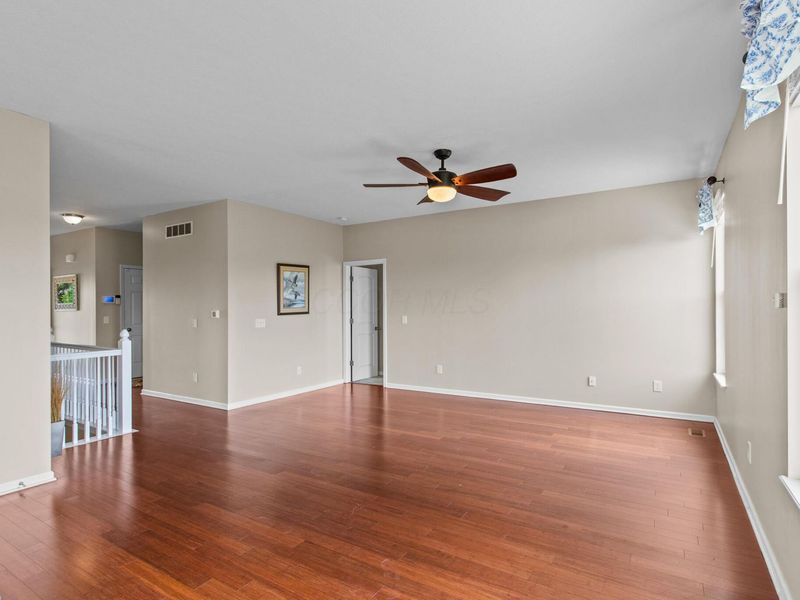 727 Lorenzo Drive, Marysville, OH 43040 Photo 3