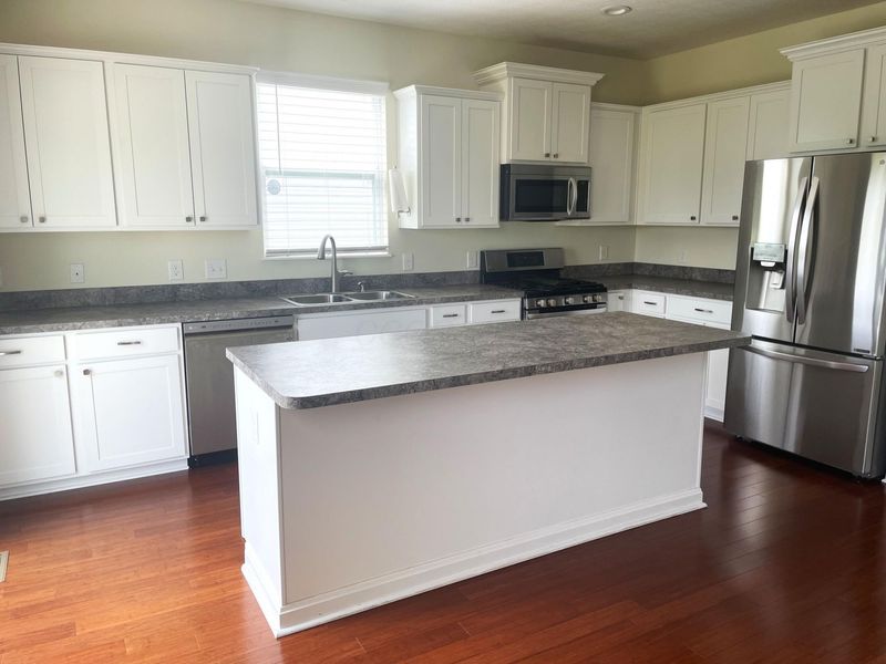 727 Lorenzo Drive , Marysville, OH 43040 Photo 9