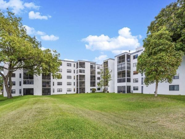 9235 SW 8th Street, Unit 507, Boca Raton, FL 33428