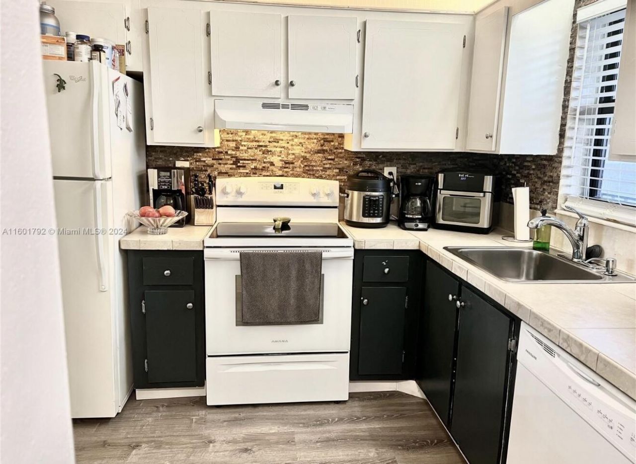 9235 SW 8th Street, Unit 507, Boca Raton, FL 33428 Photo