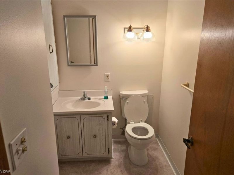 4849 Grace Road, North Olmsted, OH 44070 Photo 10