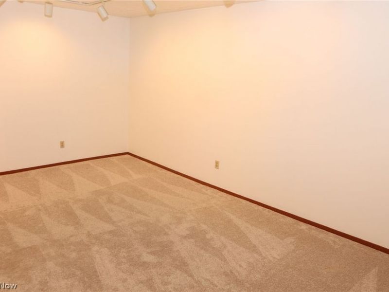 4849 Grace Road, North Olmsted, OH 44070 Photo 2