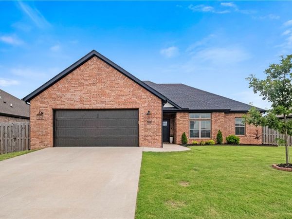 948 Tracey Lane, Pea Ridge, AR 72751