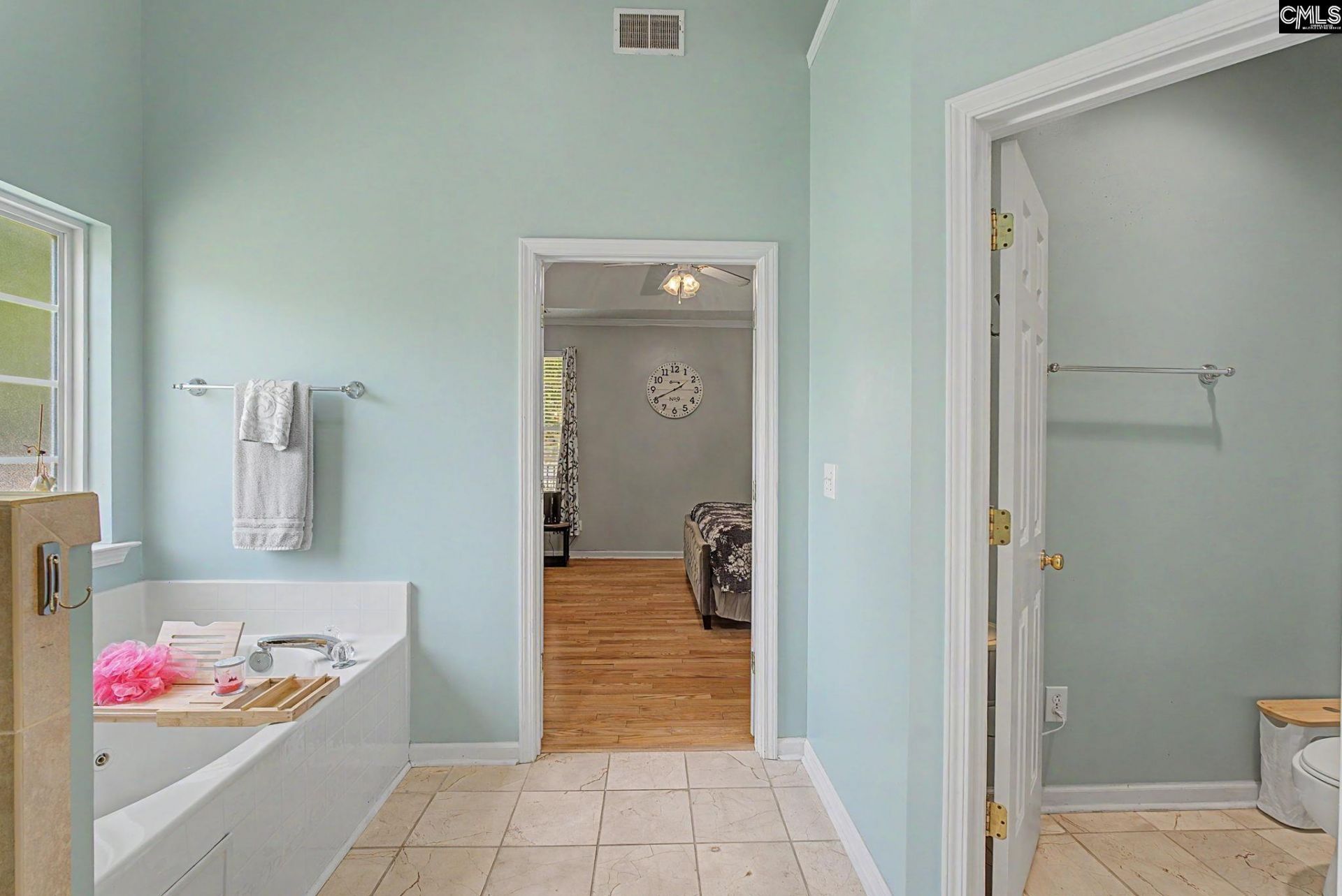 205 Coopers Hawk Circle  Photo 33