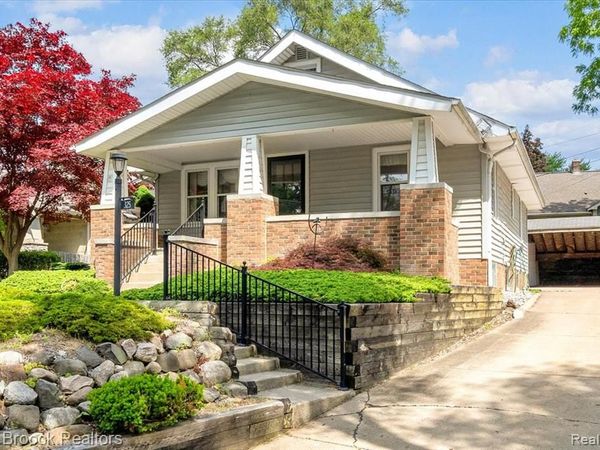 325 Parkdale Avenue, Rochester, MI 48307