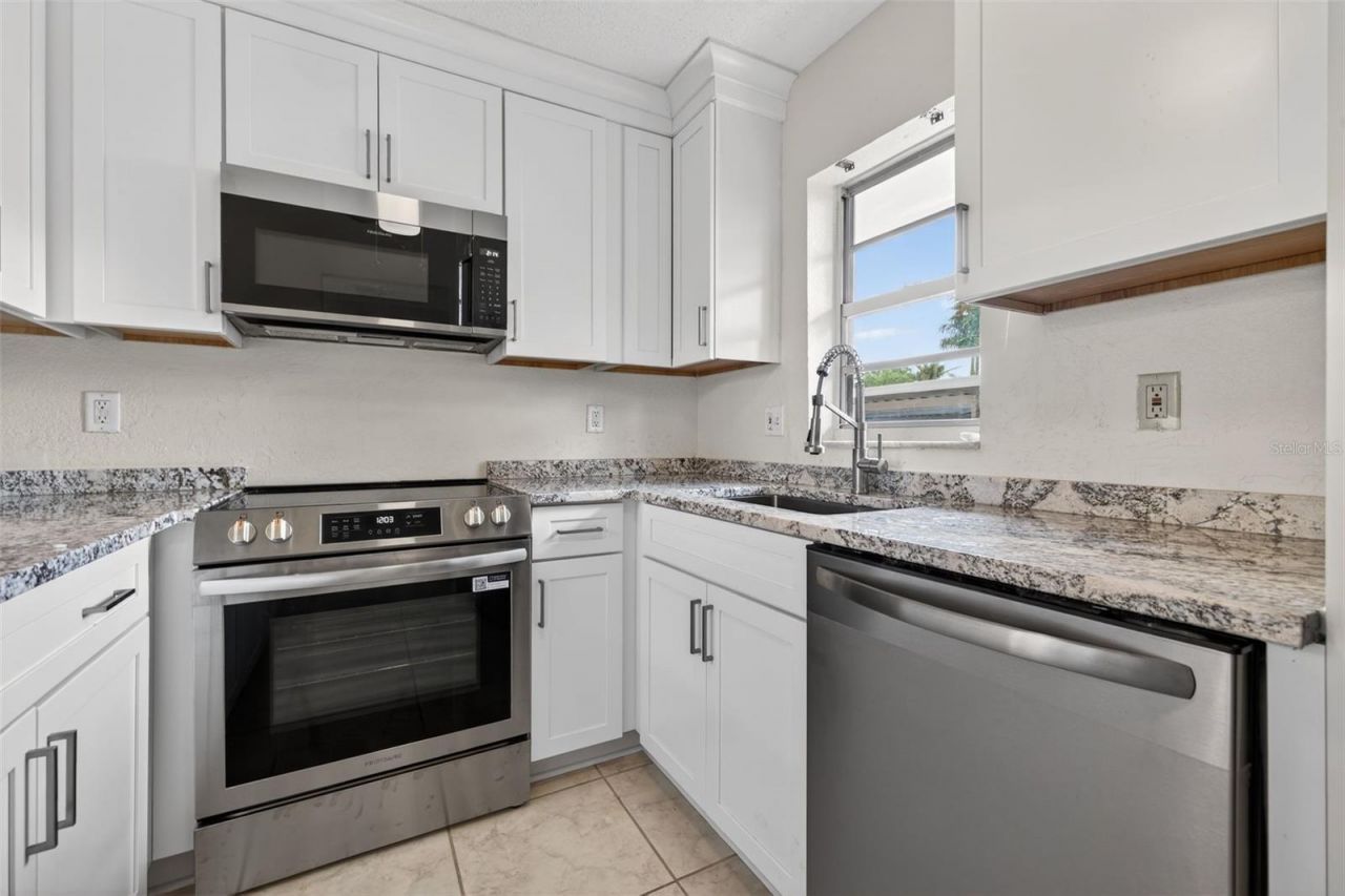 7540 Bay Island Drive S, Unit 160, South Pasadena, FL 33707 Photo