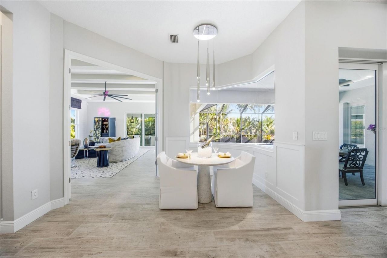 3467 Compound Court, Sarasota, FL 34240 Photo
