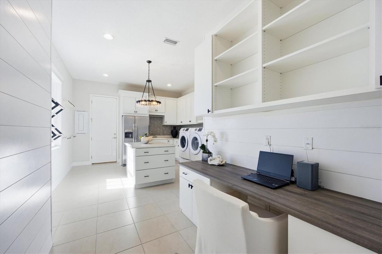3467 Compound Court, Sarasota, FL 34240 Photo