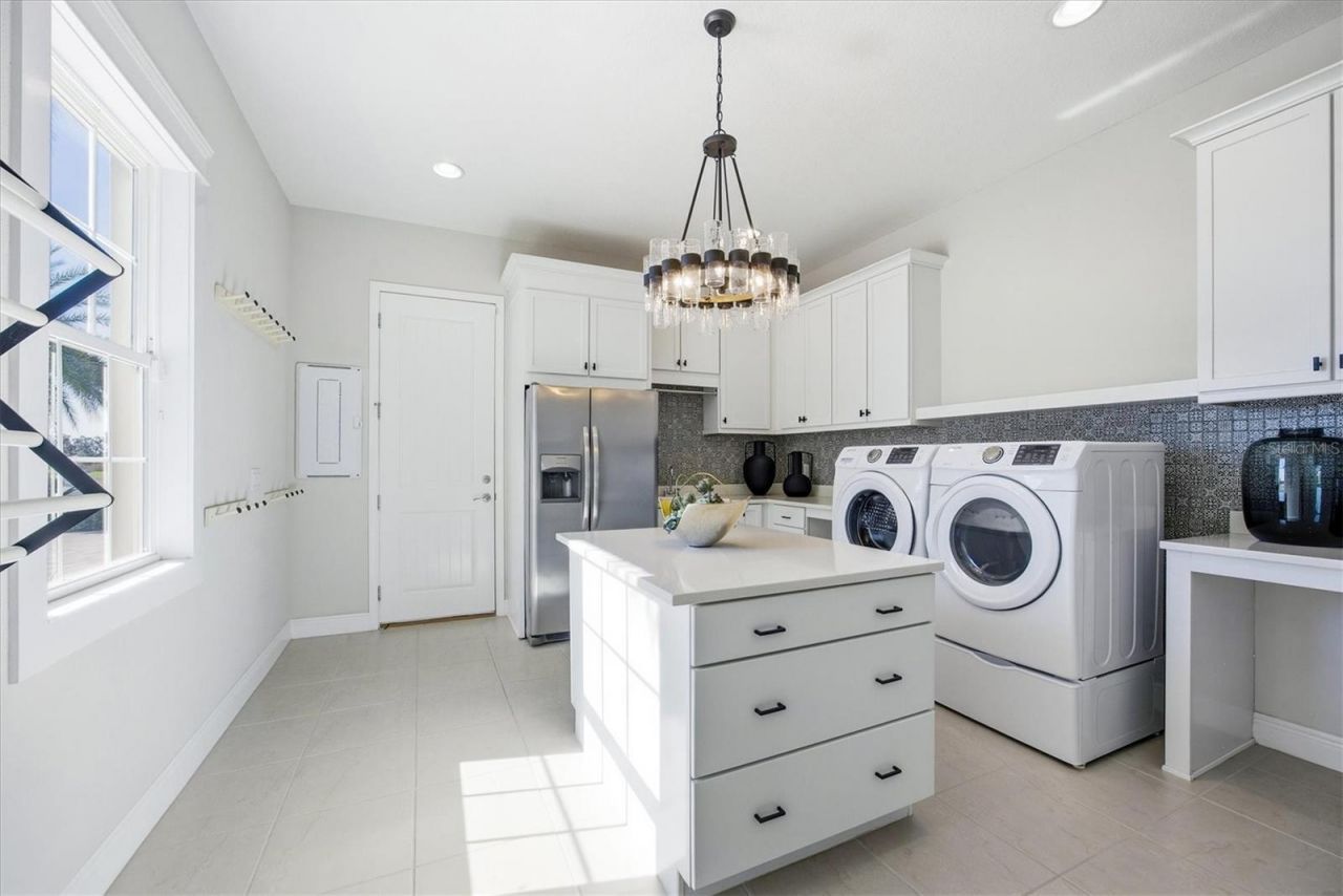3467 Compound Court, Sarasota, FL 34240 Photo