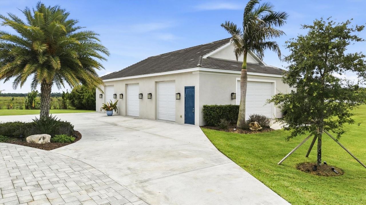 3467 Compound Court, Sarasota, FL 34240 Photo