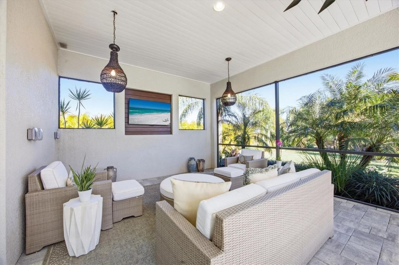 3467 Compound Court, Sarasota, FL 34240 Photo