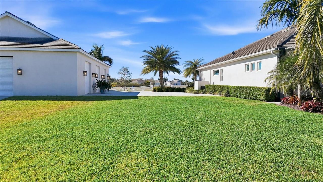 3467 Compound Court, Sarasota, FL 34240 Photo