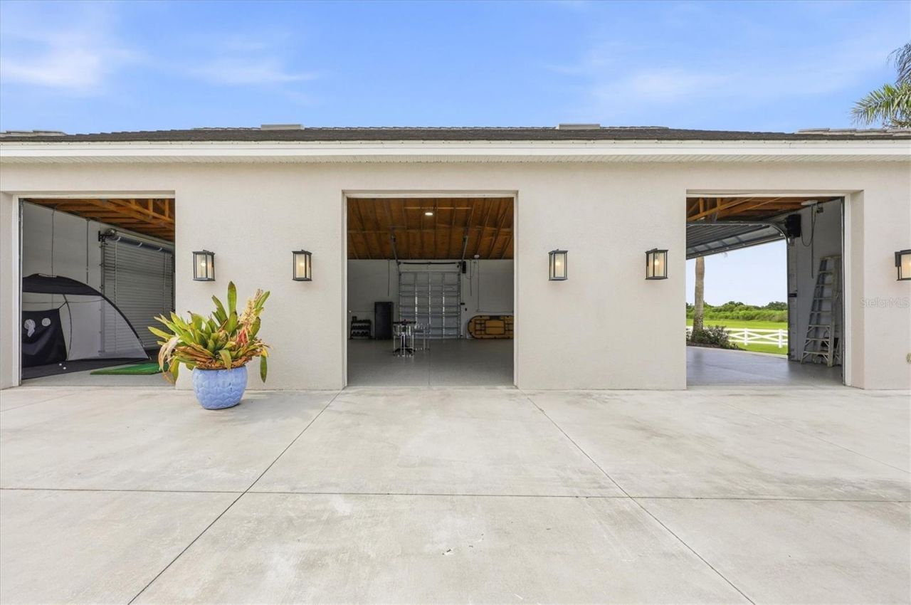 3467 Compound Court, Sarasota, FL 34240 Photo