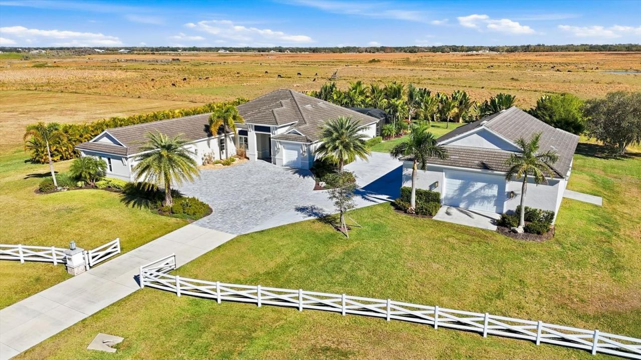 3467 Compound Court, Sarasota, FL 34240 Photo
