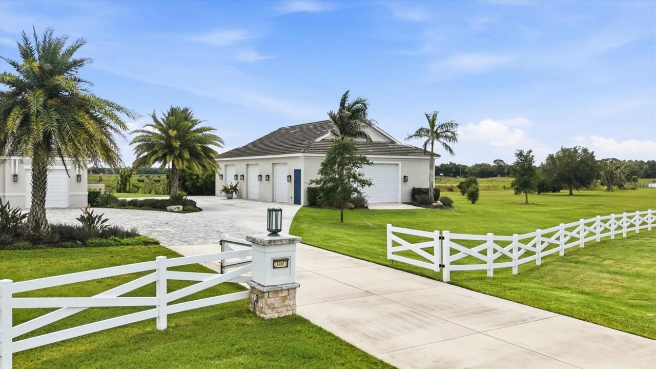 3467 Compound Court, Sarasota, FL 34240 Photo