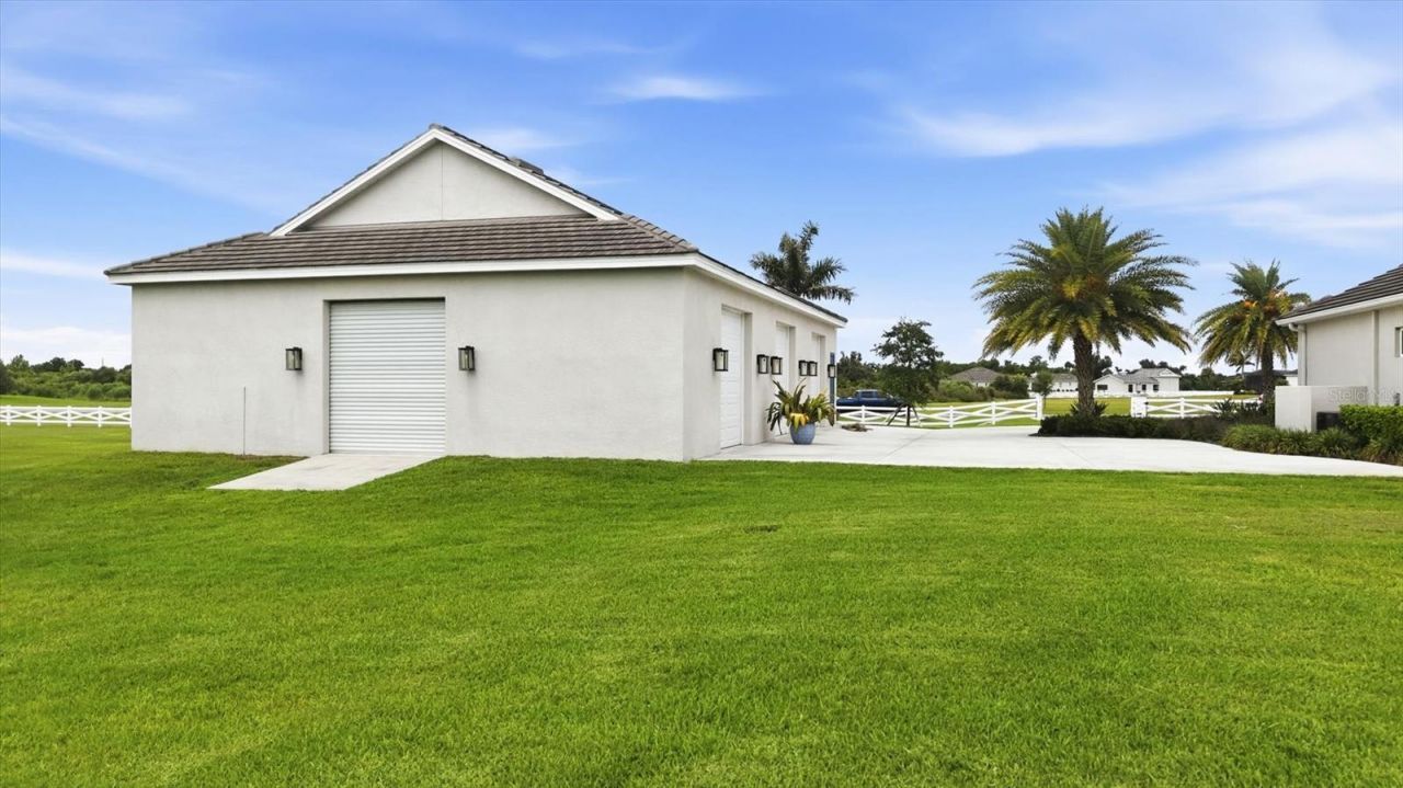 3467 Compound Court, Sarasota, FL 34240 Photo