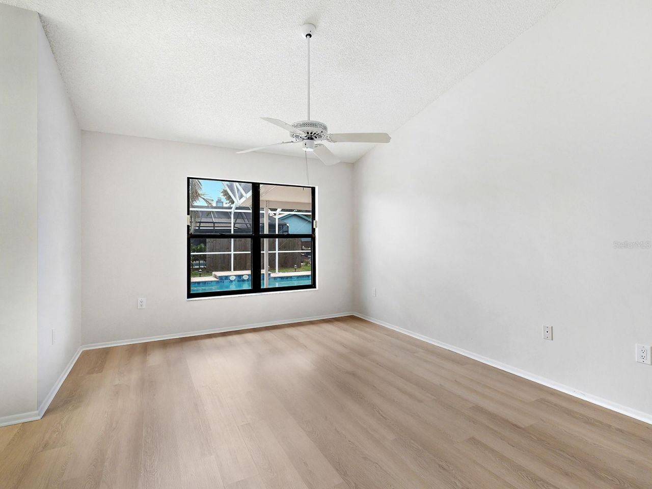 7517 38th Street Circle E, Sarasota, FL 34243 Photo