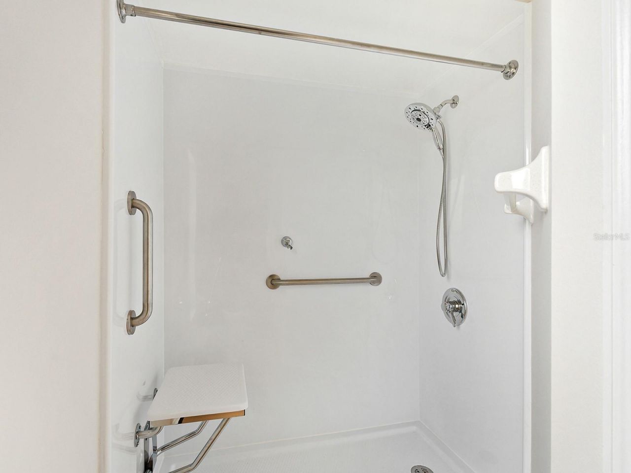 7517 38th Street Circle E, Sarasota, FL 34243 Photo