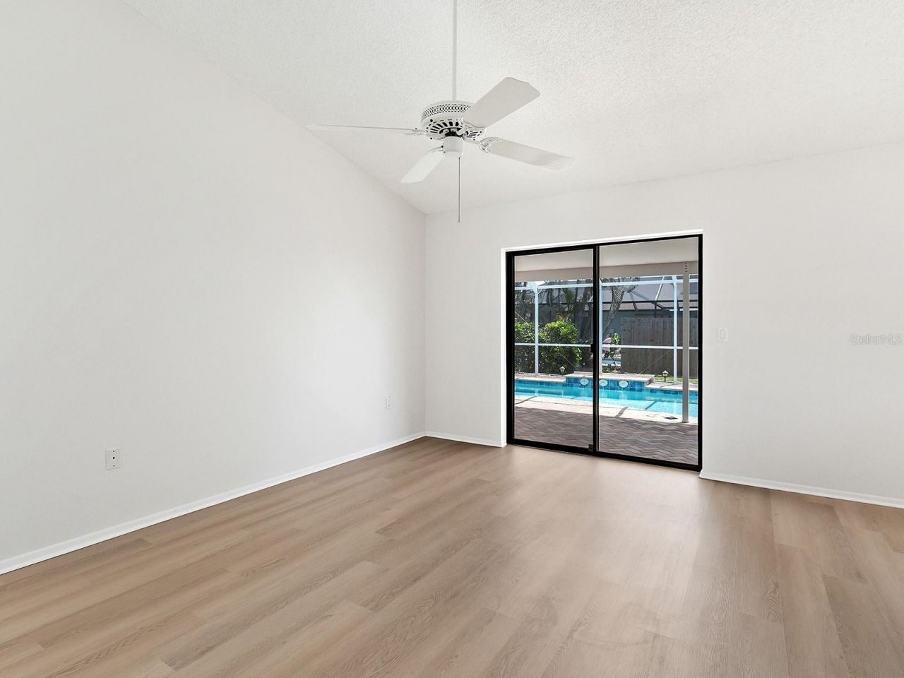 7517 38th Street Circle E, Sarasota, FL 34243 Photo