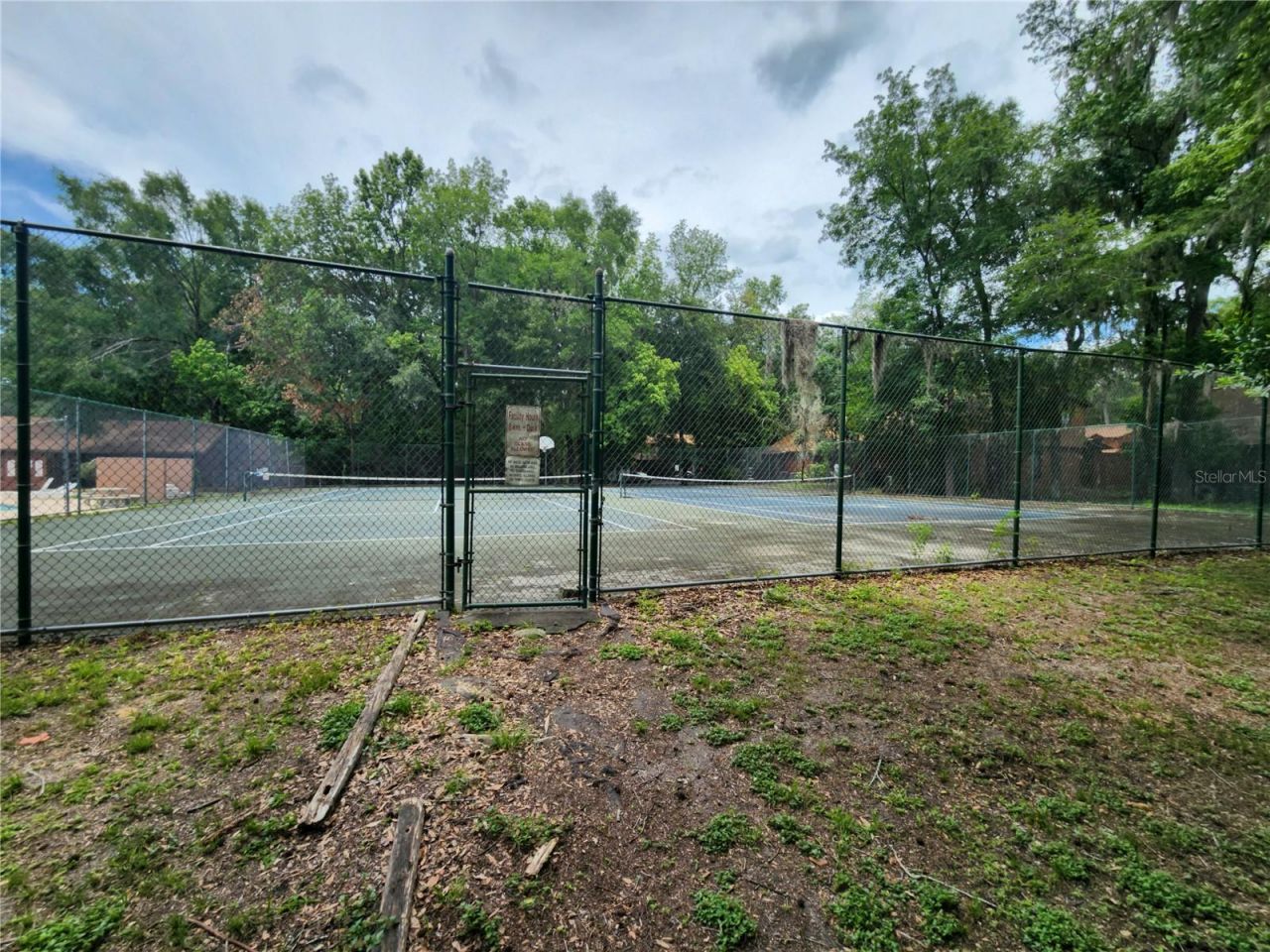 823 SW 58th Terrace , Gainesville, FL 32607 Photo