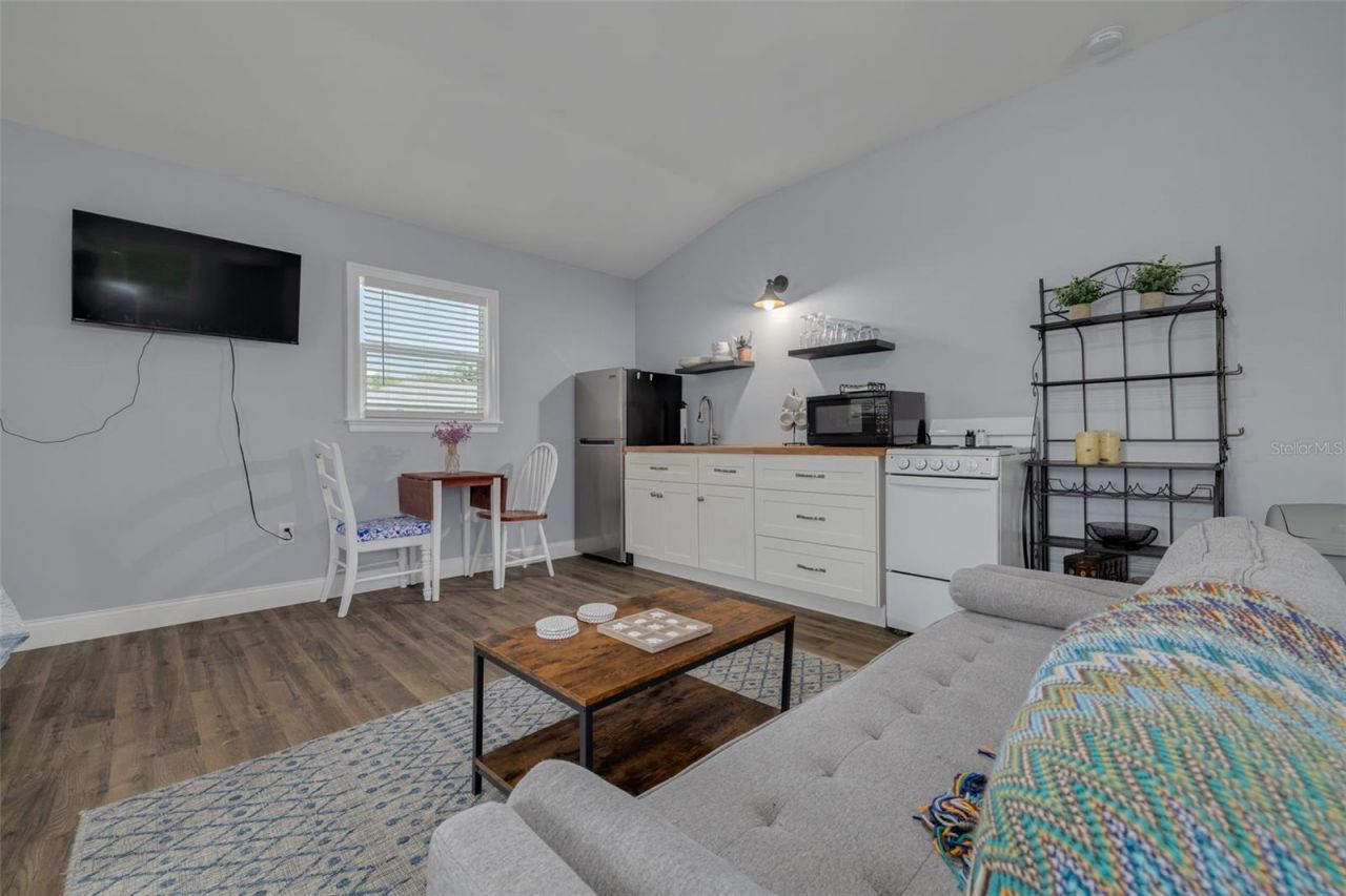 445 25th Avenue N, Saint Petersburg, FL 33704 Photo