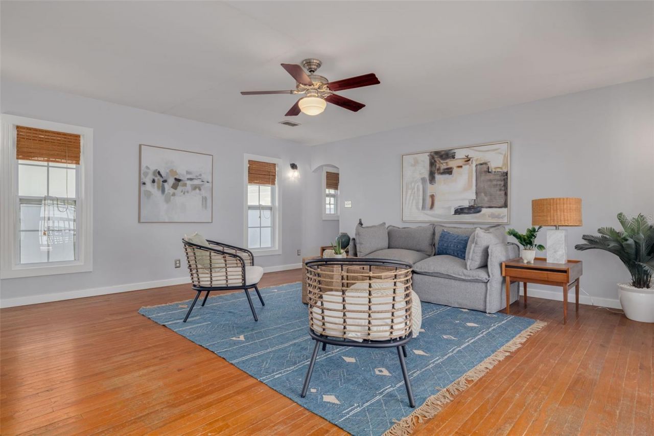 445 25th Avenue N, Saint Petersburg, FL 33704 Photo