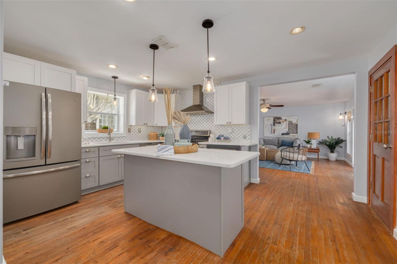 445 25th Avenue N, Saint Petersburg, FL 33704 Photo