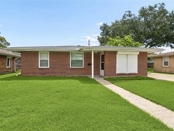4 GRETNA Boulevard , Gretna, LA 70053