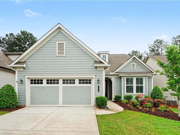380 Falcon Way , Hoschton, GA 30548