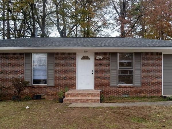 679 Winchester Lane , Norcross, GA 30071